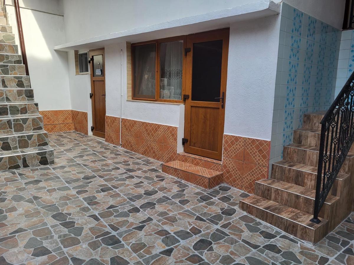 Casa De Vacanta Danube Moldova Noua Esterno foto
